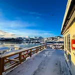 Lofoten Rorbuer スヴォルヴァール