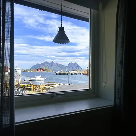 Lofoten Rorbuer شقة سفولفير