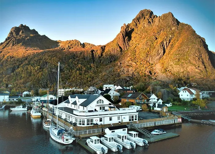 Lofoten Rorbuer * سفولفير