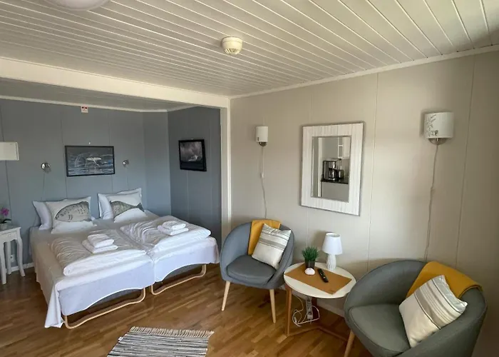 Lofoten Rorbuer * سفولفير