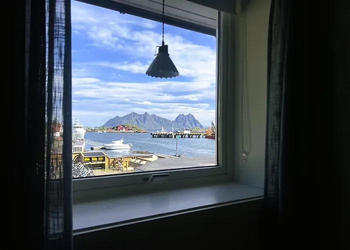 Lofoten Rorbuer شقة سفولفير